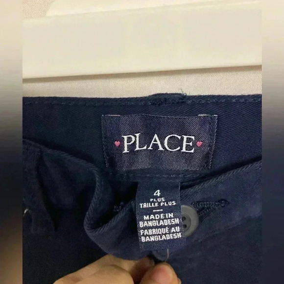 Children’s place shorts - Picture 3 of 4